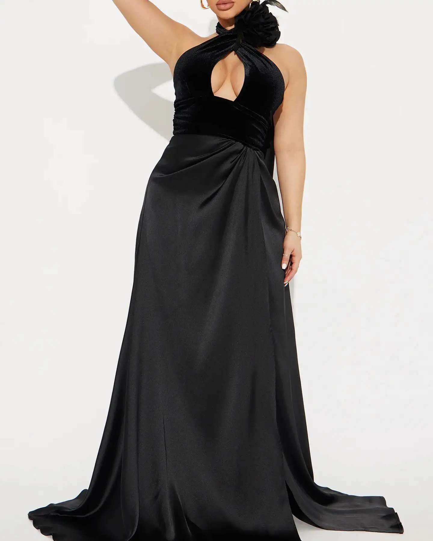 

Customized Sexy Satin A-Line 3D Flowers Feathers Ribbons Evening Dress Delicate Sleeveless Halter Floor Length prom dresses