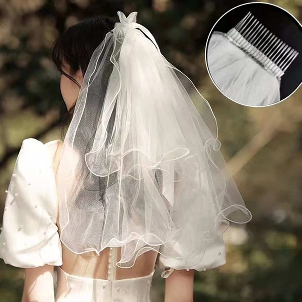 Voile court à double couche avec bord ondulé et peigne à cheveux, voile blanc moelleux, accessoire de mariée pour la cérémonie et les séances photo