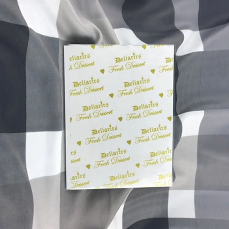 AQ Estilo simple forrado corazón dorado texto dorado sección cultural papel de regalo de turrón postre de azúcar de caramelo diario ​ Papel de paquete