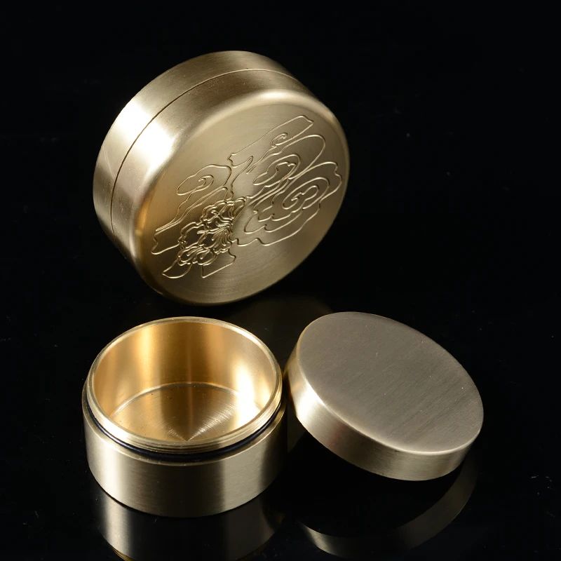 Round brass paperweight metal jewelry storage box, dust-proof and moisture-proof, brass medicine box, pure copper outdoor