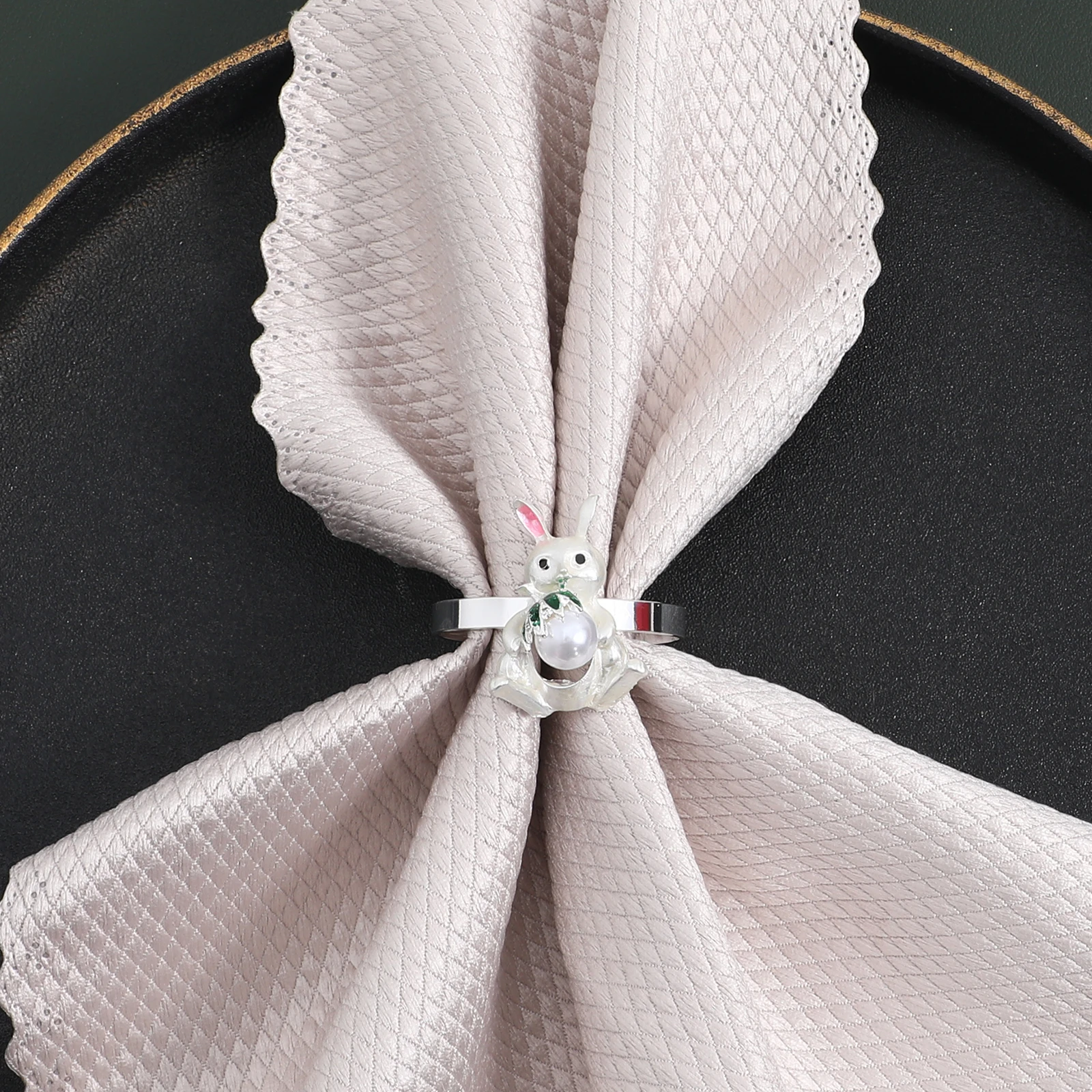 

6pcs Silver Pearl Napkin Rings Elegant Decorations for Parties Banquets Restaurant Tablecloth Accessories Reusable