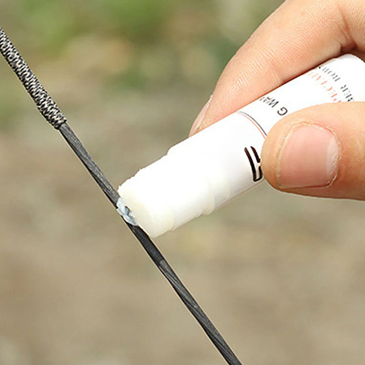 

2Pcs Bowstring Wax Maintenance Small Portable Durable Safe for Home Outdoor Use Easy to Apply Long Lasting Effect