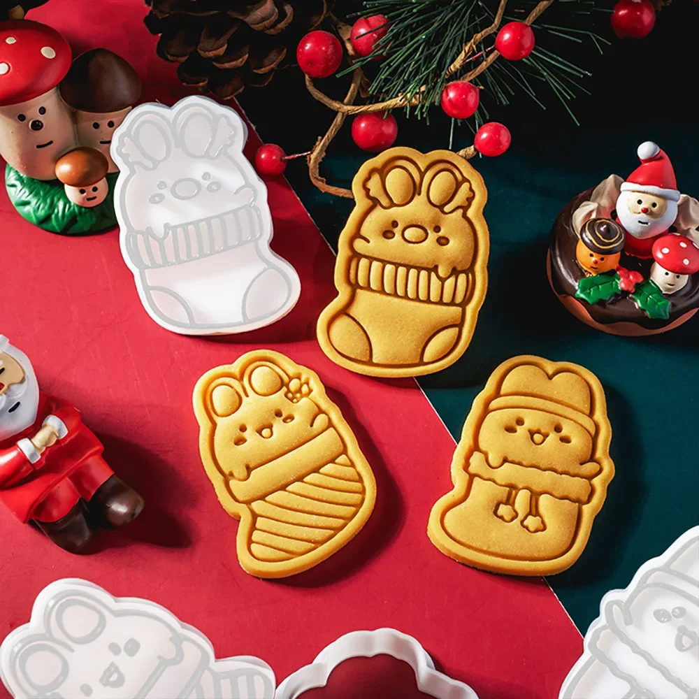 Cute Christmas Bunny Cookie Mold DIY Baking Mold 3D Plastic Press Tools