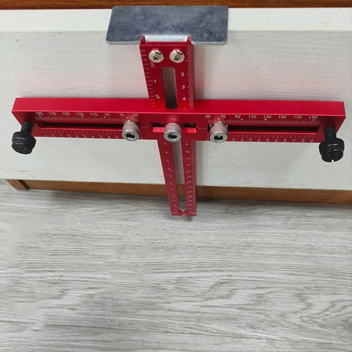 cnim-引き出しハンドル穴開け器-木工用穴あけ取り付け位置決め補助具-引き出し取り付け位置決め定規