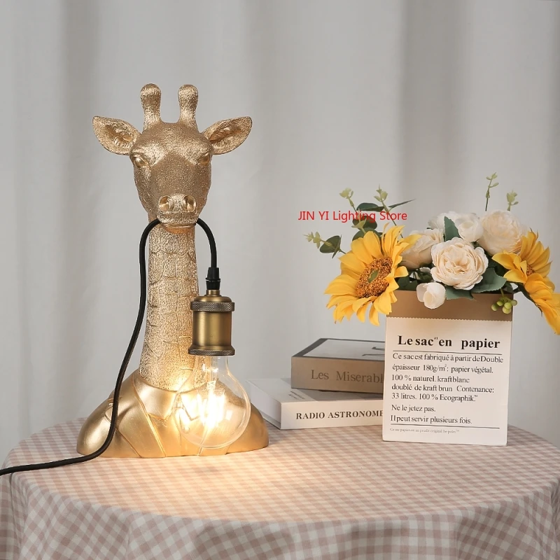 

Hot Sales Resin Giraffe LED Floor Lamp For Bedside Lighting Corridor Living Room Decor Light E27 Bulb Golden Lamp Body
