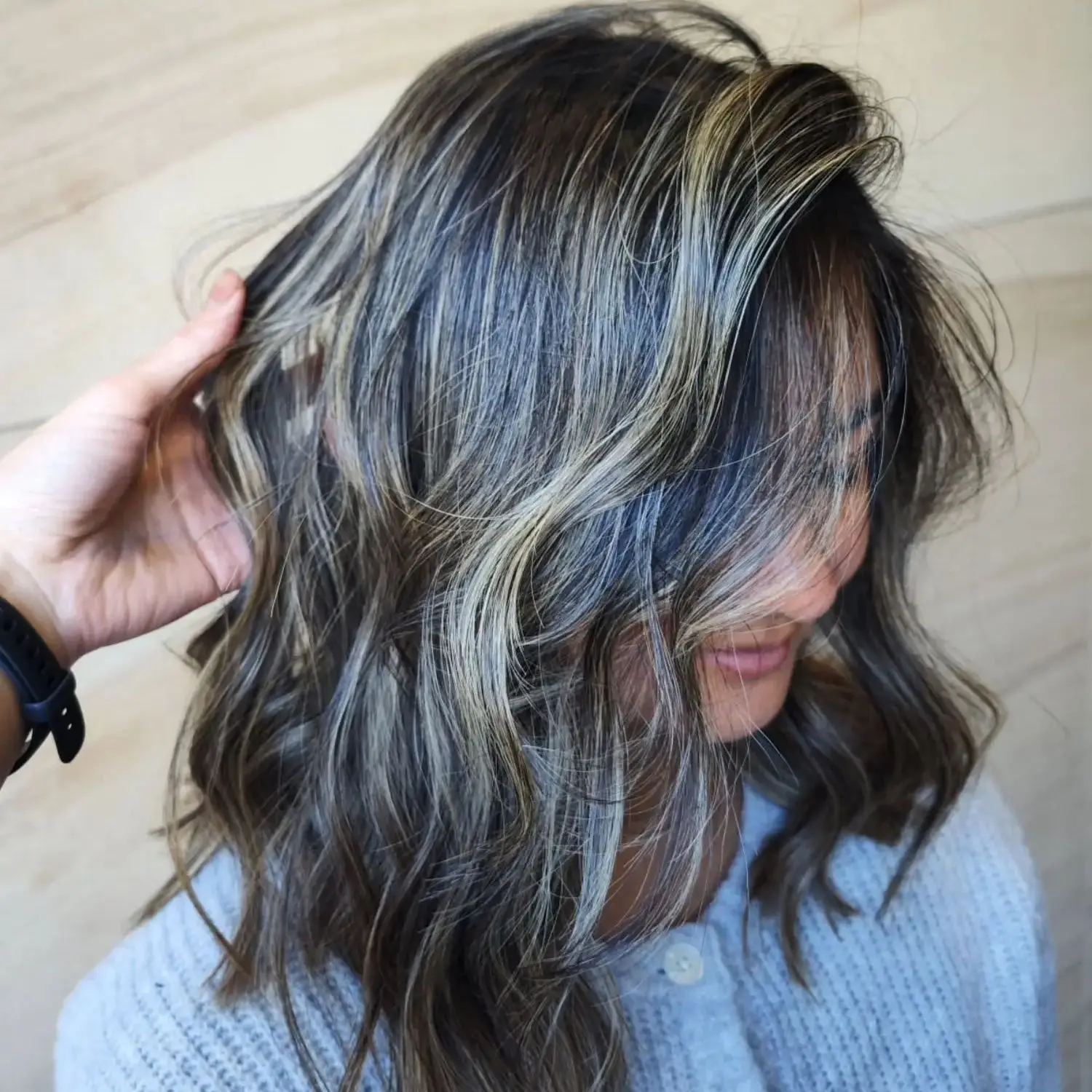 

Ladies Wig Female High Density Wig Dark Brown Highlights Synthetic Lace Front Wig Preplucked Hairline Swiss HD Lace Glueless Wig