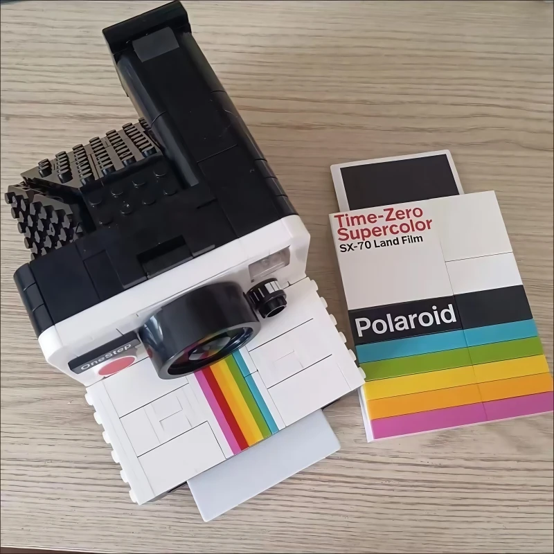 

Современная конструкторская модель фотоаппарата в стиле поп-арт | Изысканный дизайн | Коллекция для энтузиастов и подарок на детский фестиваль