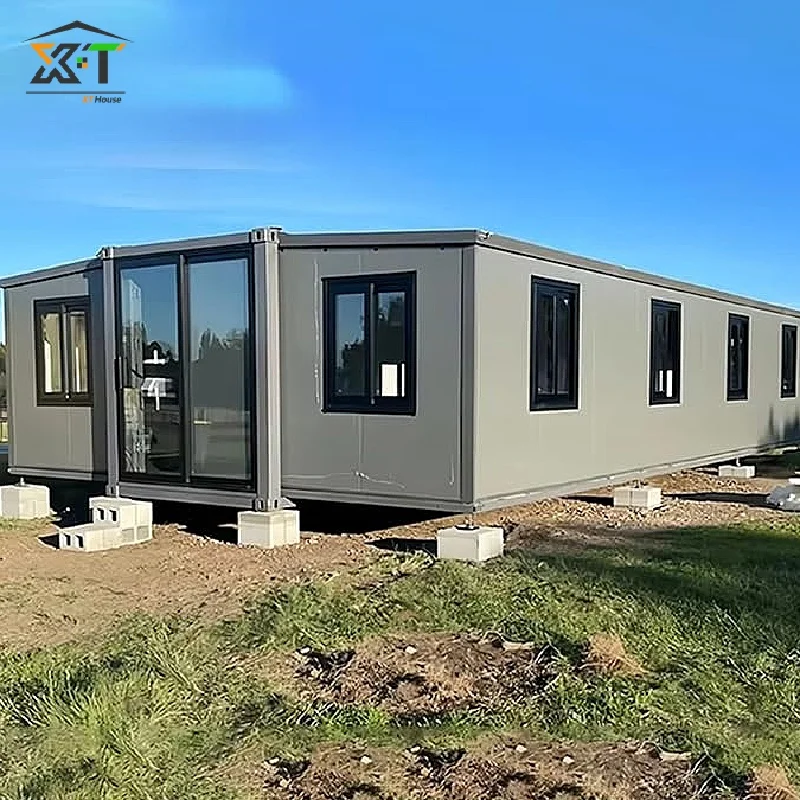 Customized 20ft 40ft Prefab Mobile Tiny Home Ready To Ship 2 3 4 Bedroom With Kitchen Bathroom Container House Sunroom Hotel Ro