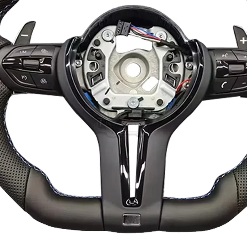 عجلة قيادة مصنوعة من الجلد مناسبة لسيارات Bmw F10 F30 F31 F20 E90 مادة وإكسسوارات سيارة توجيه رياضية/شعار M