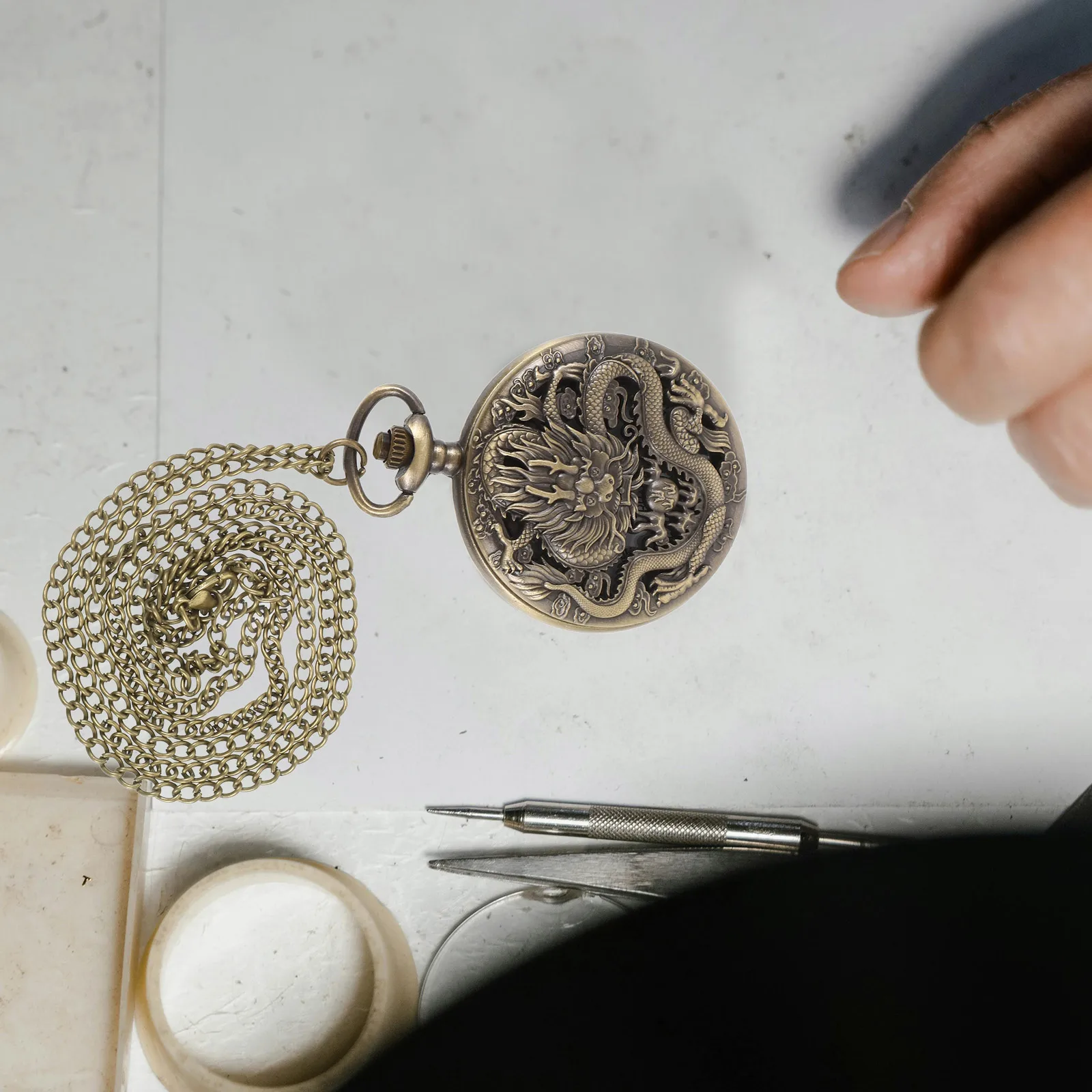 

Bronze Pocket Watch Dragon Decorative for Men Vintage Men's Watches Alloy Series