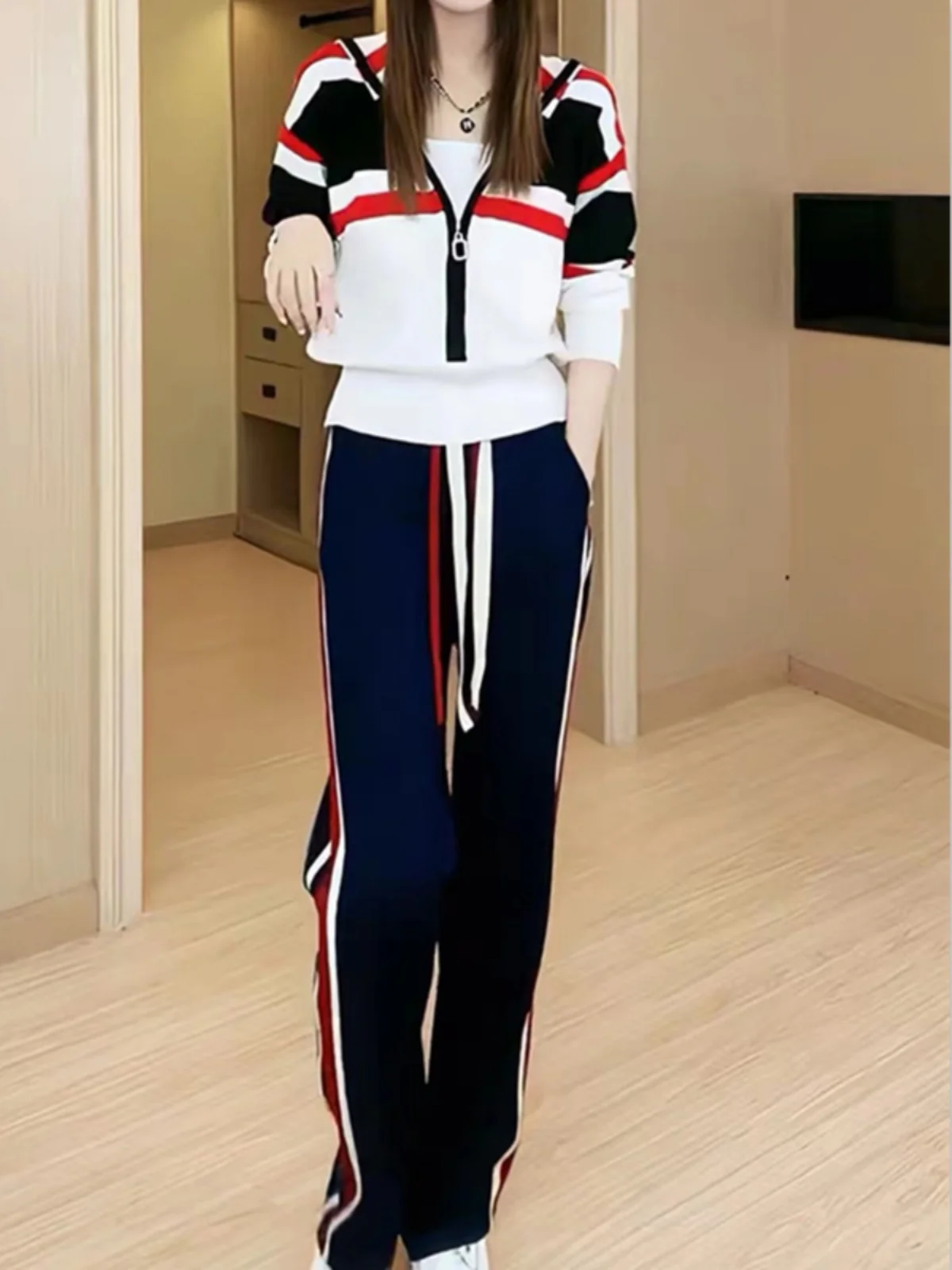 

Women's Casual Hooded Zipper Cardigan Sweatshirt Set Loose Long Pants Sporty Two-Piece Suit Autumn Fashion 2023 New Arrival