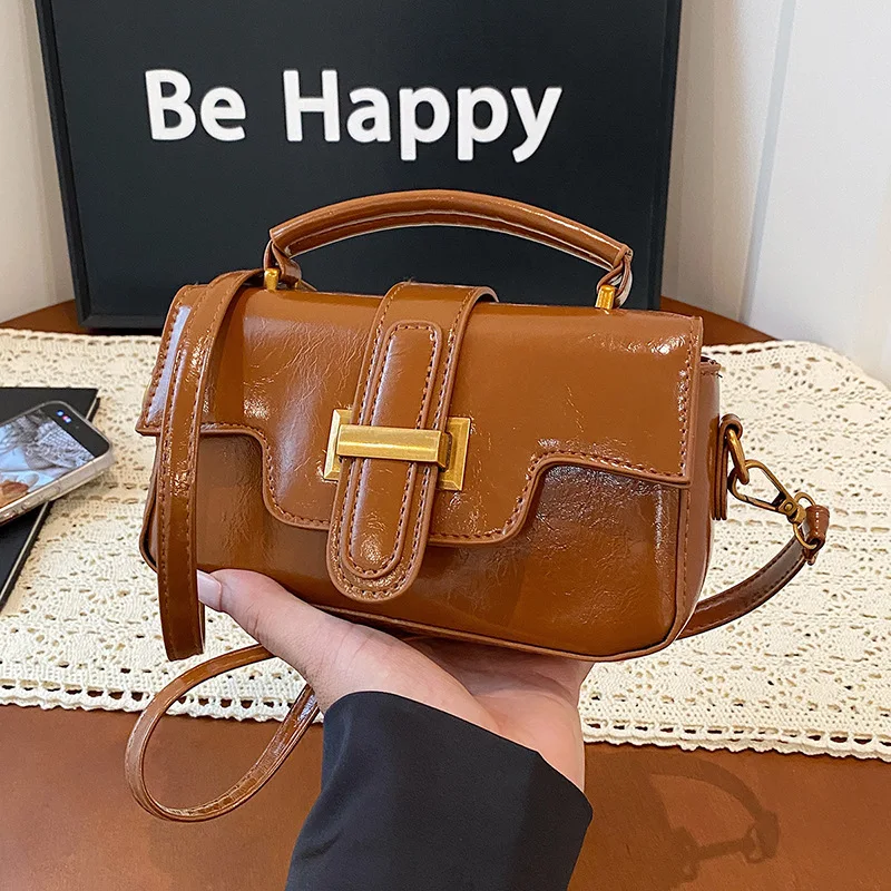

202 new style retro small square bag for women fashionable and versatile shoulder bag simple commuting handbag