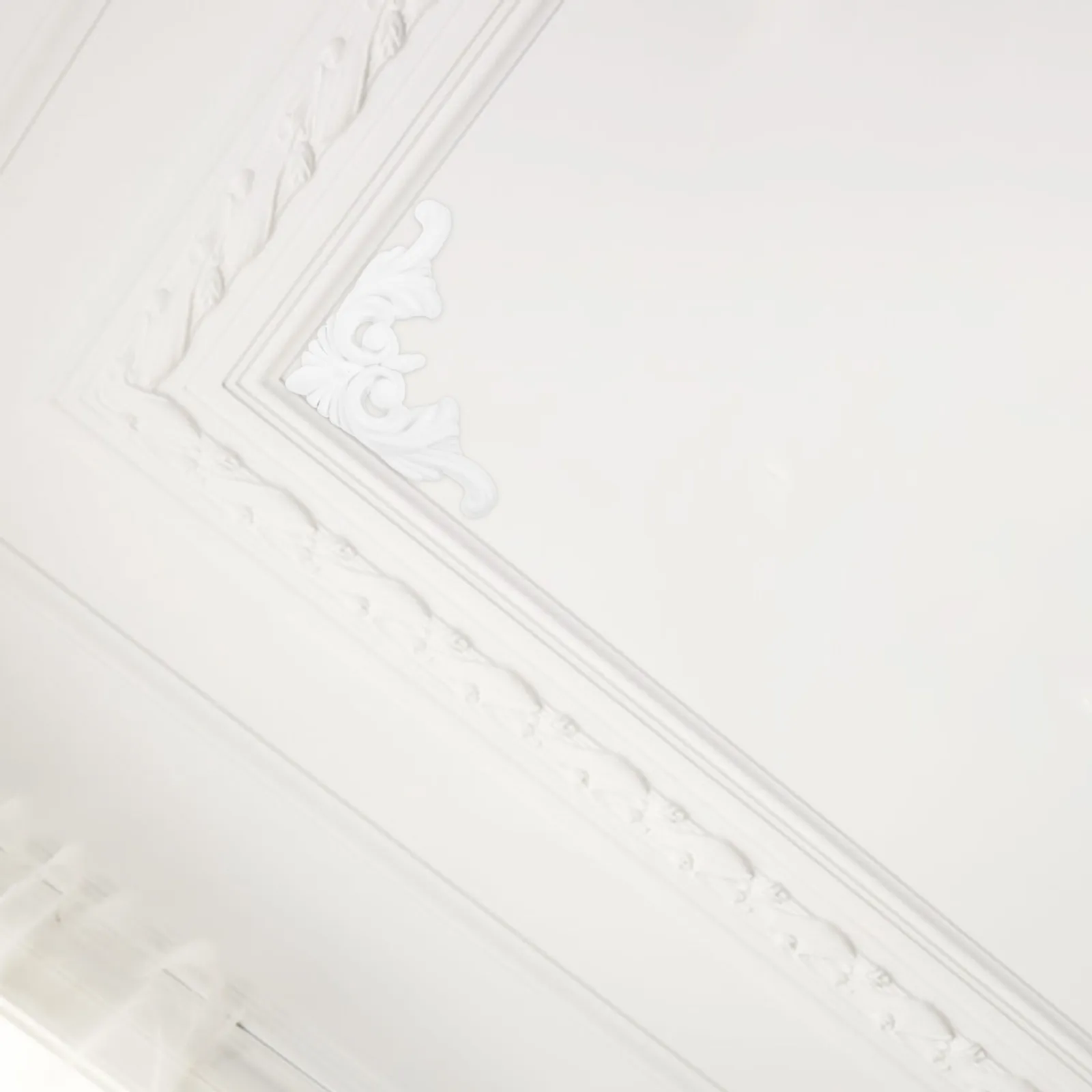 

Unpainted European Style Ceiling Medallion for DIY Installation Compatible with Modern Traditional Interiors Decorative Ceiling