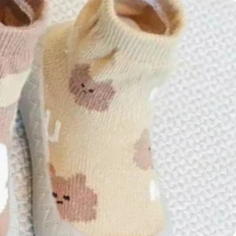 

Boys and Girls Baby Anti-odor Floor Shoes and Socks Baby Walking Shoes Soft Sole Non-slip Breathable Socks Indoor and Outdoor