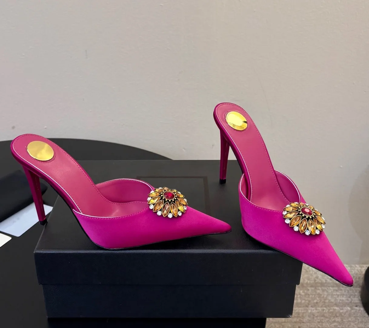 Women's New Satin Pointed Toe Toe Water Diamond High Heels Slippers Party Wedding High Heels Women's Sandals