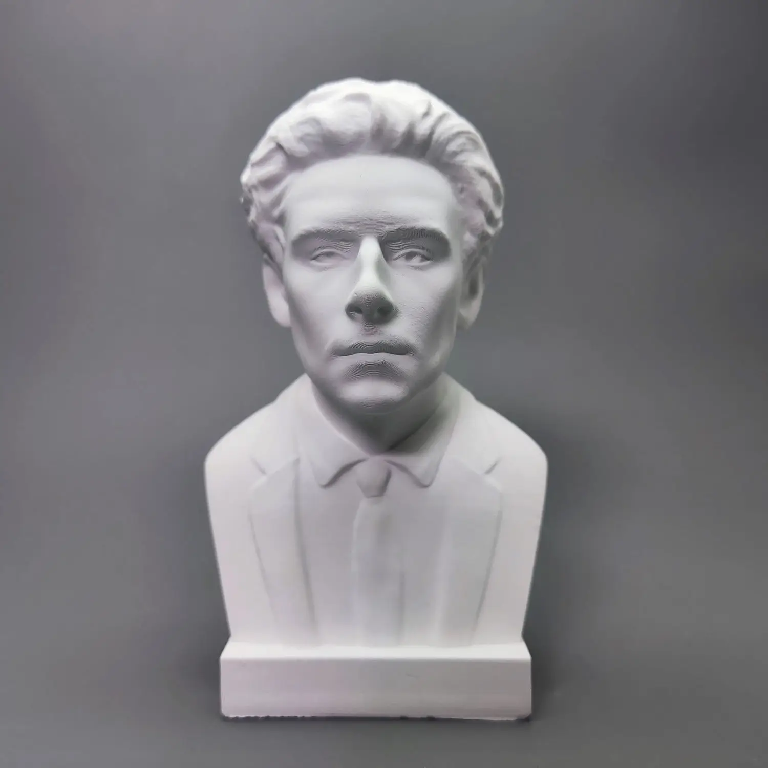 

One of the most discussed men in 2024 Luigi plaster head art sketch sketch statue sculpture ornament bust model