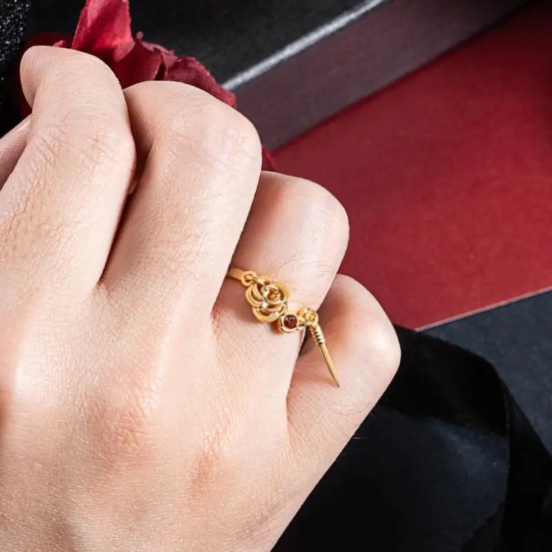 SPY FAMILY Yor Forger periféricos de anime creativos bidimensionales anillos decorativos de moda personalizados collares regalos de vacaciones