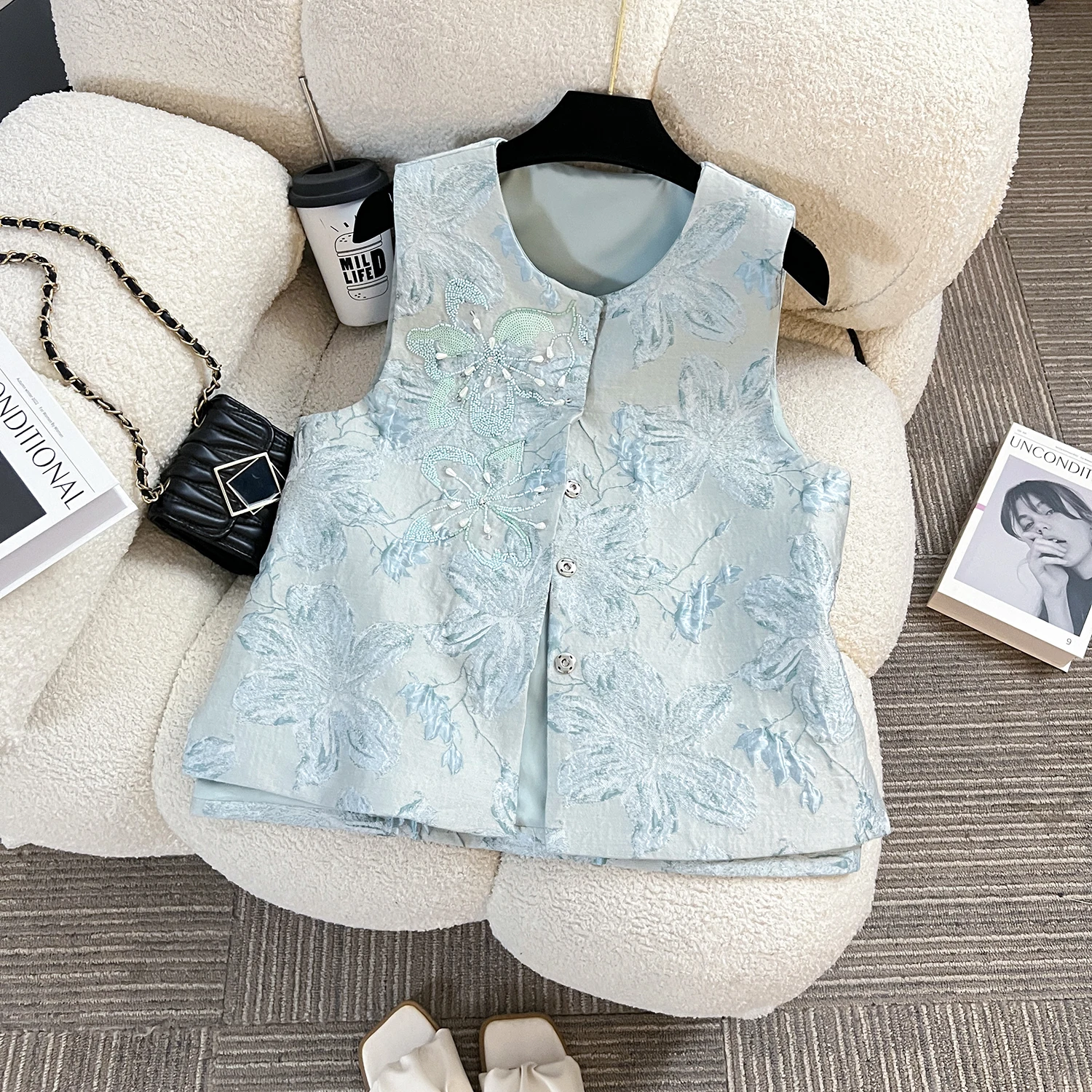 

Faionable New Chinese Sle Top with Beads And Embroidery Stand Collar ort Length Printed Thin Fabric for Young Women