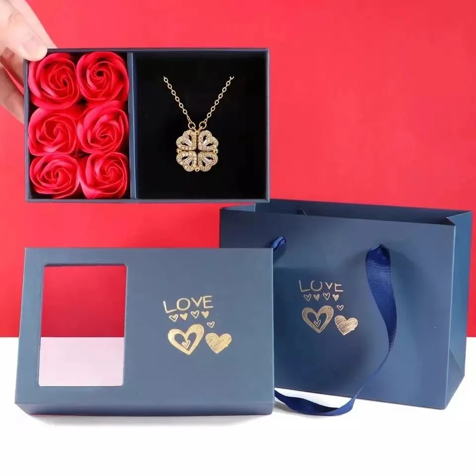 2024 Lucky Four-leaf Clover Necklace With Rose Gift Box for Ru Shopper