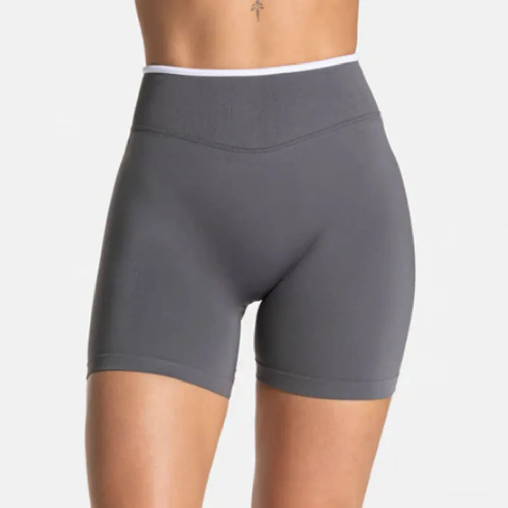 Pantaloncini da yoga attillati traspiranti senza cuciture da donna Fitness Corsa a tre punti Nuovi pantaloni da yoga attillati sportivi color pesca
