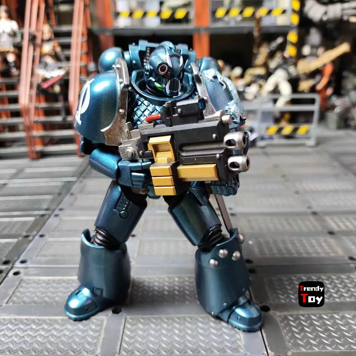 

【Доставка в течение 24 часов】Фигурка JOYTOY Warhammer 40K Alpha Legion Headhunter Prime 1/18