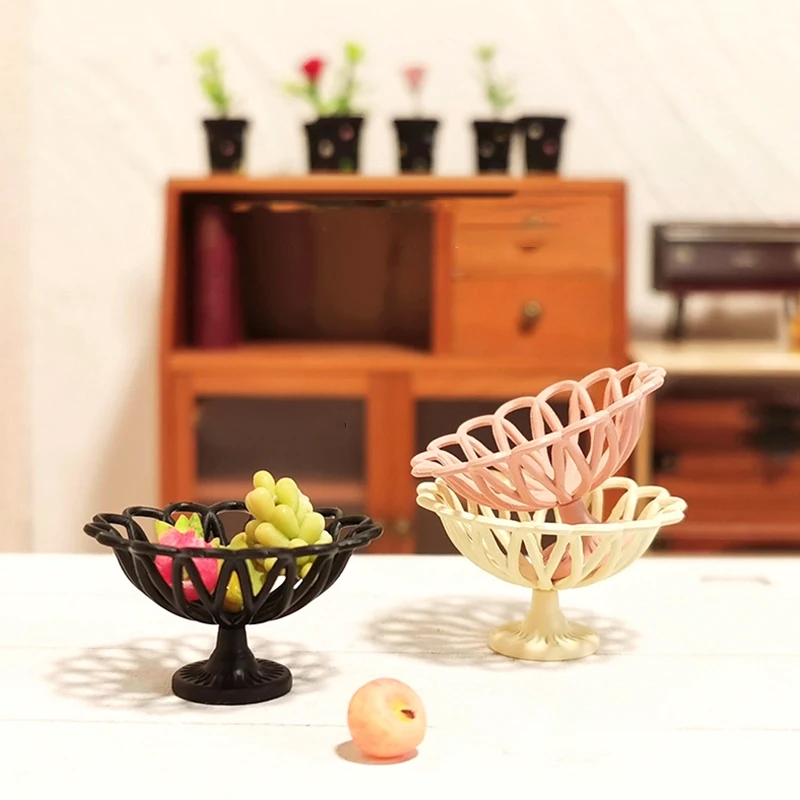 Mini plato de fruta en miniatura para casa de muñecas, simulación de patas altas, modelo de placa de fruta, adorno para sala de estar, juguete de decoración de Micro escena, 1:12