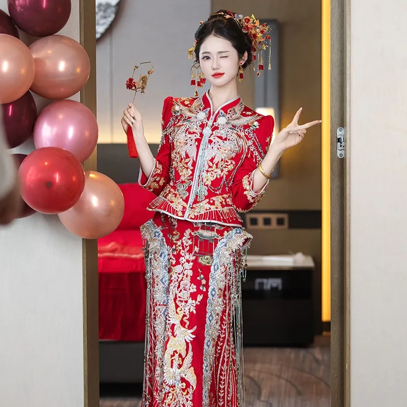 

Stand-up collar Chinese-style toasting heavy industry wedding dress and dragon phoenix