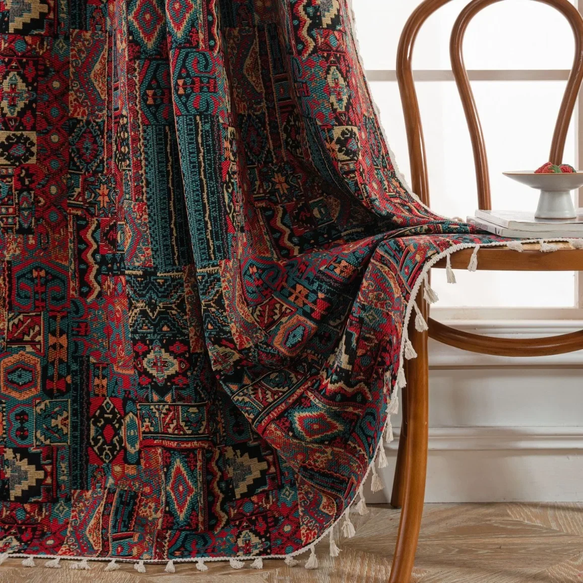 

Жаккардовые шторы с геометрическим контрастным жаккардовым рисунком Готовые кухонные шторы с эркером Полузатемнение