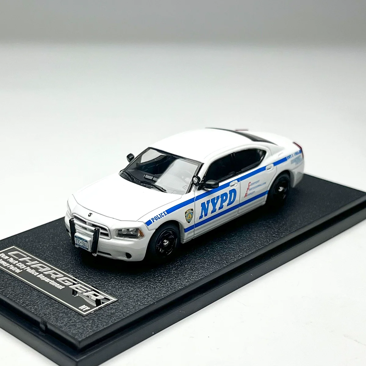 

Rollin 1/64 Департамент полиции NY Highway Patrol HWY Модель полускрытой полицейской машины из сплава - в наличии