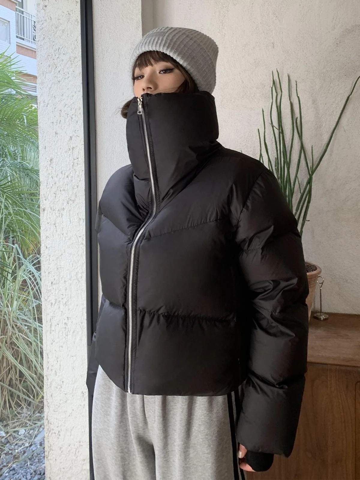 Chaqueta Acolchada para Mujer, Cuello Alto, Resistente al Agua, Color Blanco, Ultraligera, Cálida y Versátil