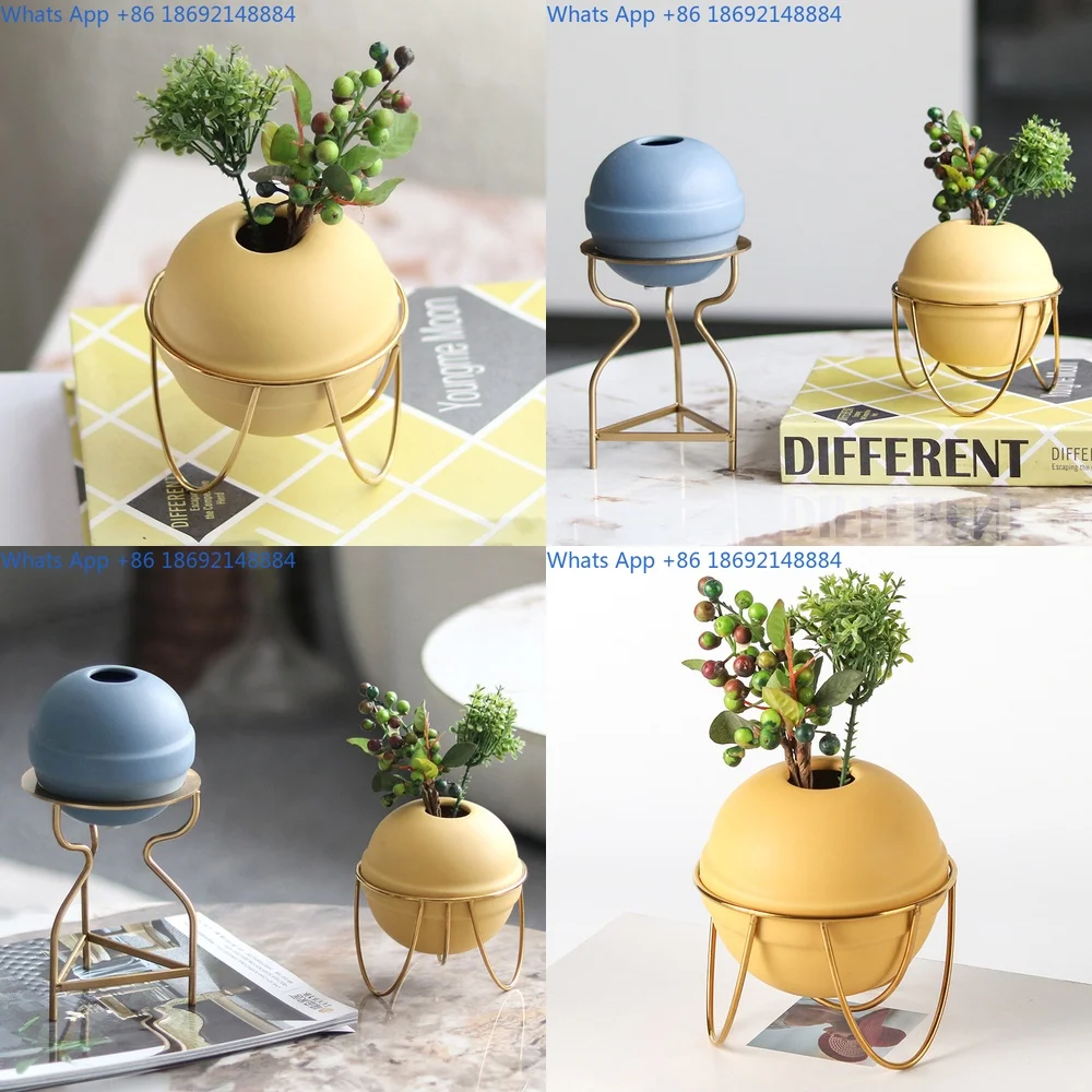 

Creative Planet Planetary Mini Vase Decorative Art Piece for Living Room Nordic Style Home Decoration