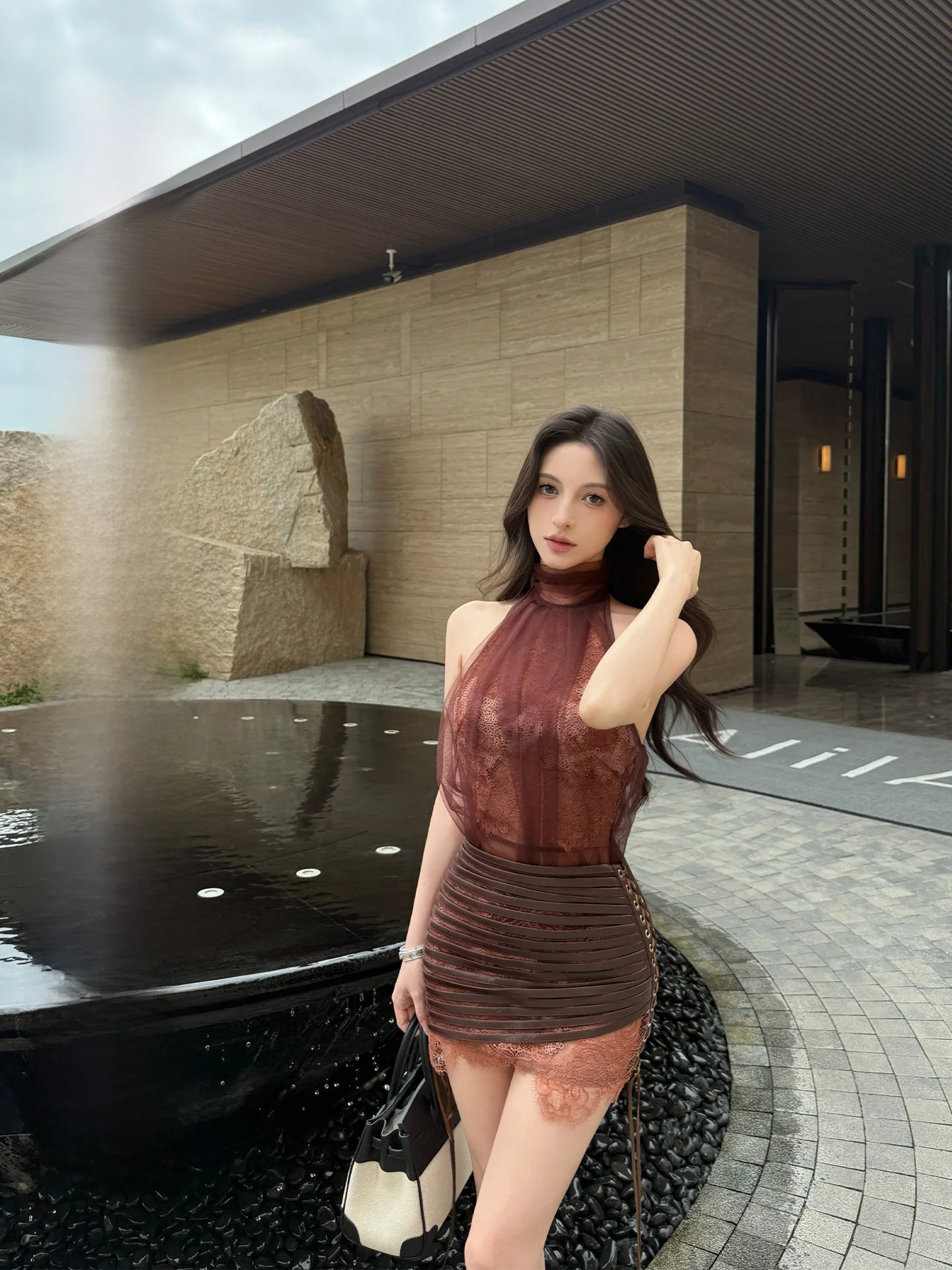 

Heavy Industry Gradient Lace Mesh Neck Hanging Top Strap Skirt Women's Fashion Set High Waist Short Style Spring Season