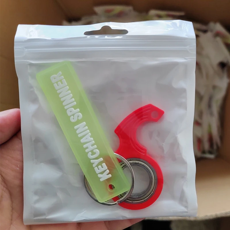 クリエイティブキーホルダースピナー フィジェットトイ キーリング付き クールなEDCグッズ 不安、ADHD、ストレス解消おもちゃ ティーン、男の子、女の子、大人向け