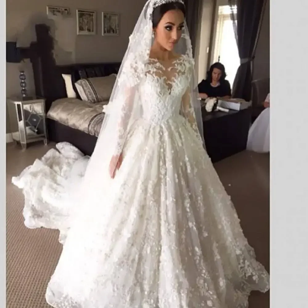 Customized  Boat Neck Lace Appliques Wedding Dresses Robe De Mariée  Long Sleeves Country Beach Plus Size Bridal Gowns