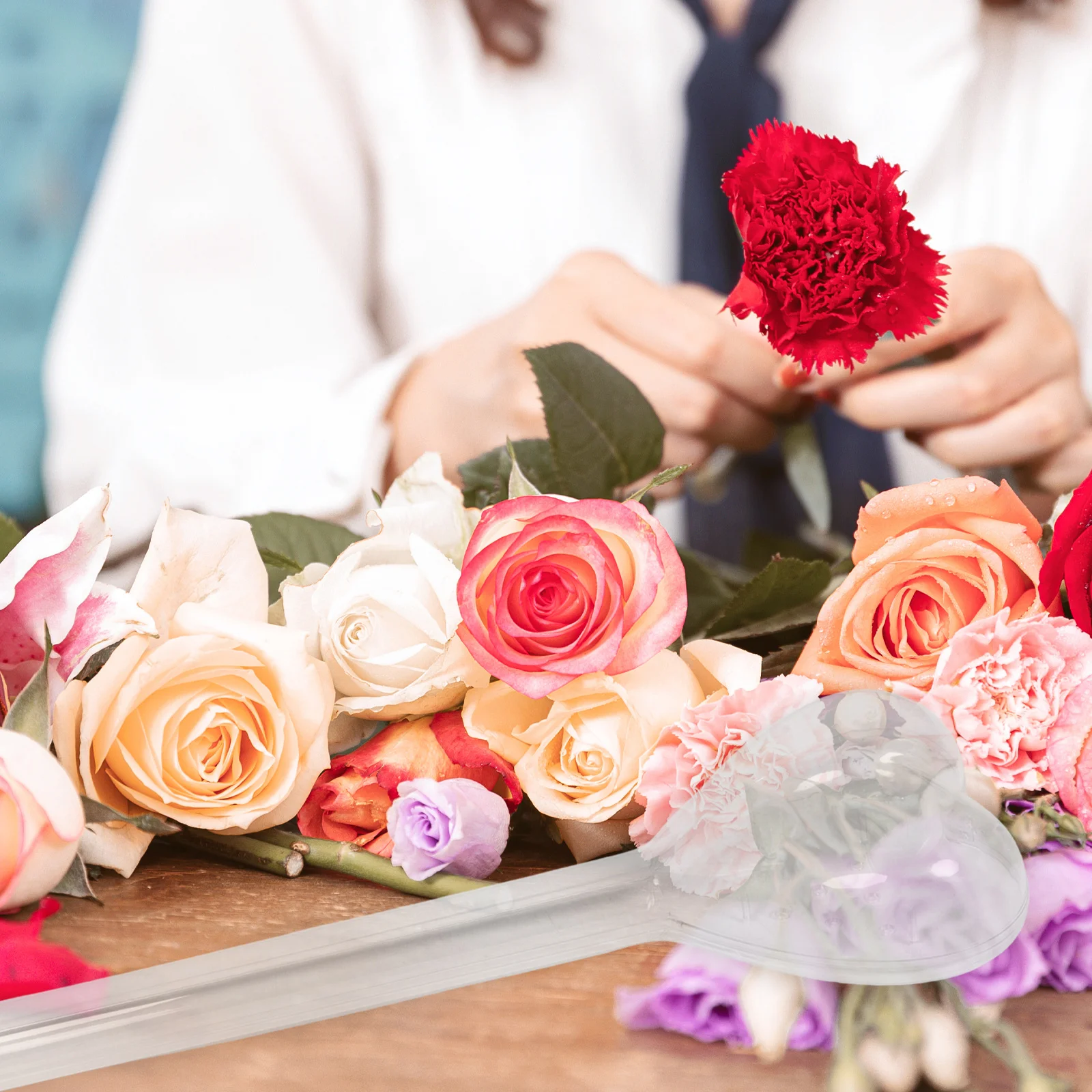 

Clear Acrylic Heart Flower Box Transparent Organizer for Valentine's Day Single Rose Boutonniere Display Preservation Case