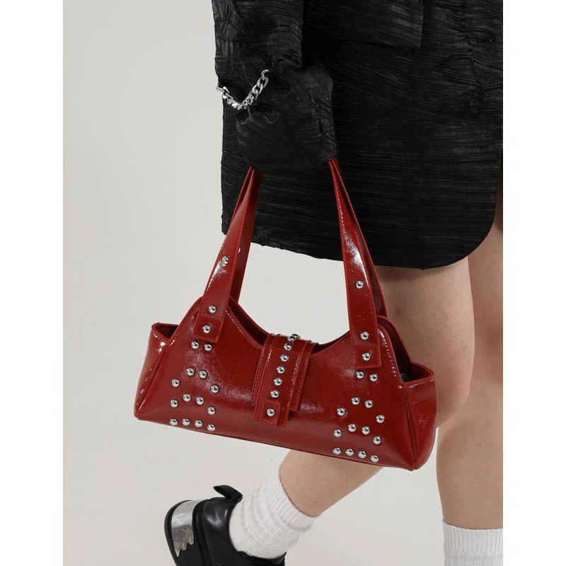 

Нишевый дизайн, новая женская сумка подмышки, модная трендовая сумка на плечо с заклепками Сумка Женская, горячая распродажа, бесплатная доставка