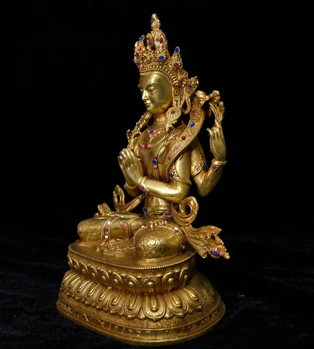 Brass Gilded Four-Armed Guanyin Tara Bodhisattva Statue Buddhist Offering Buddha Figure Retro Desktop Home Decoration Ornament