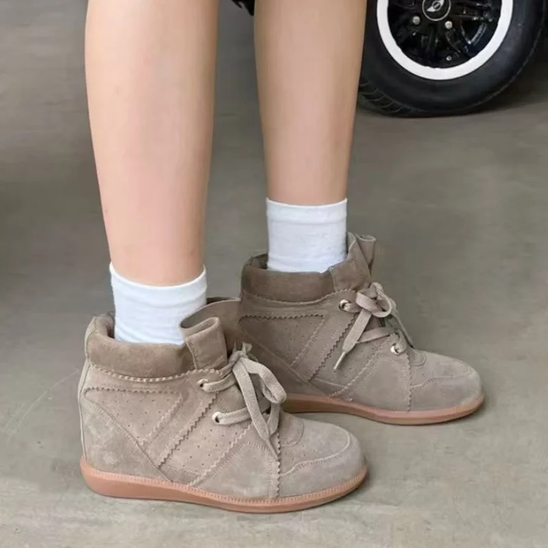 Luksusowe designerskie damskie buty, modne botki z zamszu, ekskluzywne sneakersy na grubej podeszwie dla kobiet, wkładki podwyższające o 6 cm, Botas Mujer