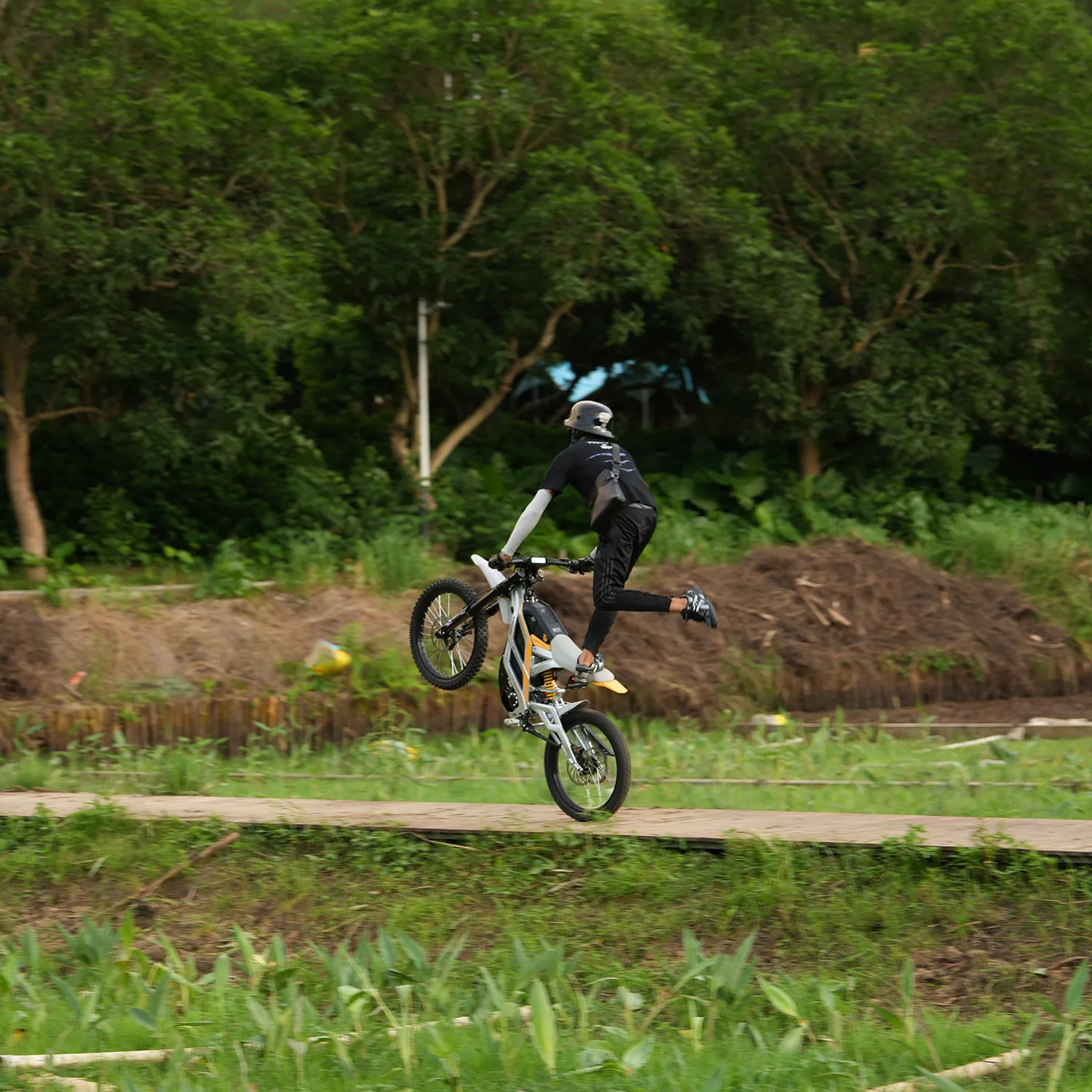 79 دراجة فالكون برو 120 كجم دراجة كهربائية طويلة المدى 8500 وات للطرق الوعرة دراجة جبلية عالية القوة #5