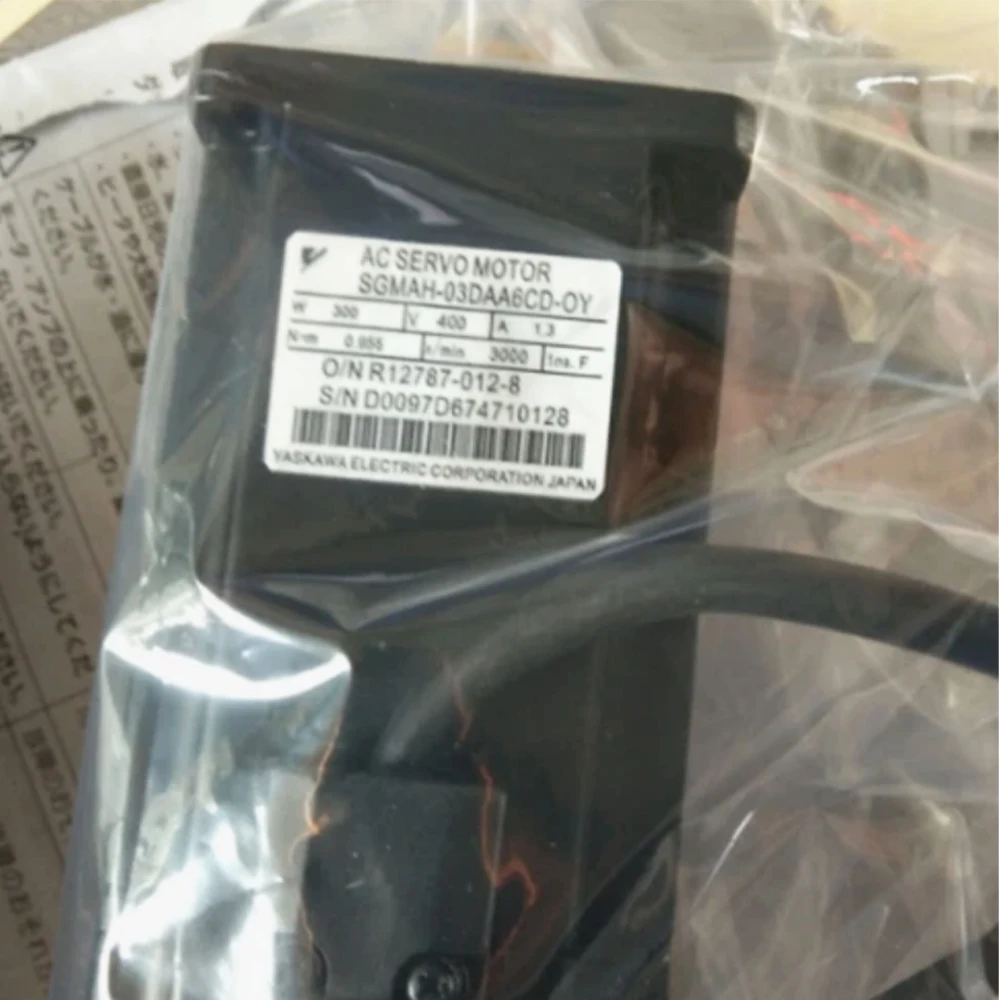 

Совершенно новый серводвигатель SGMAH-03DAA6CD-OY