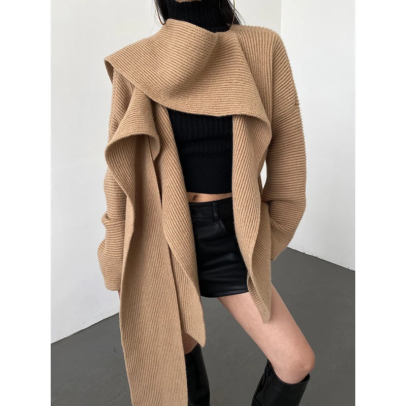 Designer Korean Version of Simple Knitted Cardigan Mid -length Jacket Women's Design Sense Lazy Casual Cape Wetting Sweater