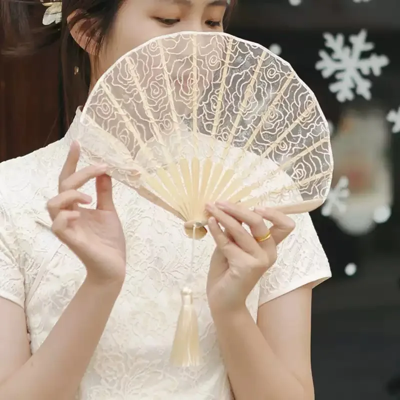 Vintage Shell Shape Hand Fan, Champagne Lace Embroidery Rose Folding Fan with Tassel for Wedding and Costume Decoration