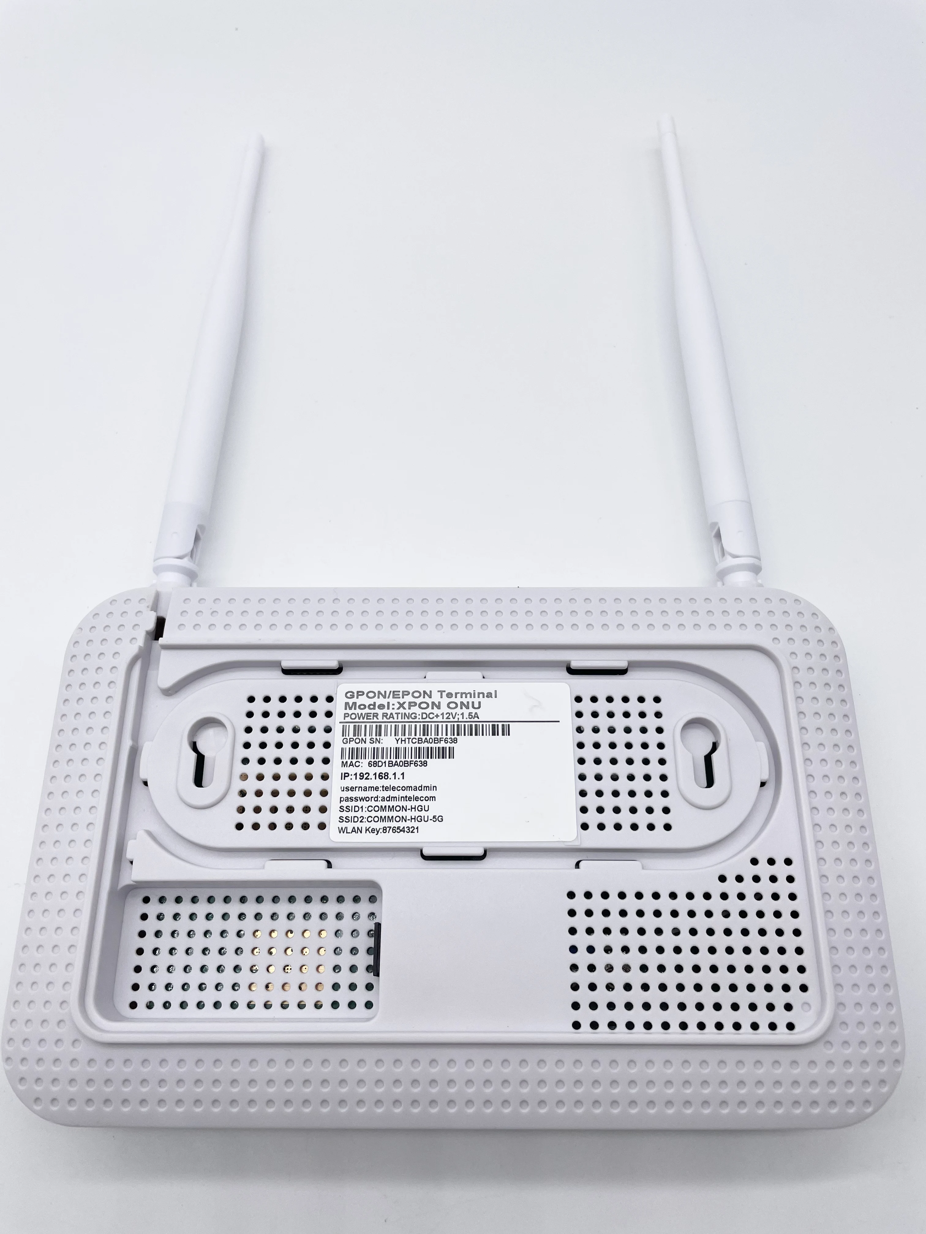 

Optical Network Unit‌ onu ont New epon gpon xpon 1GE+3FE+5DB WIFI 2.4G&5G Dual Band com wifi 5g FTTH Optical fiber ONT version