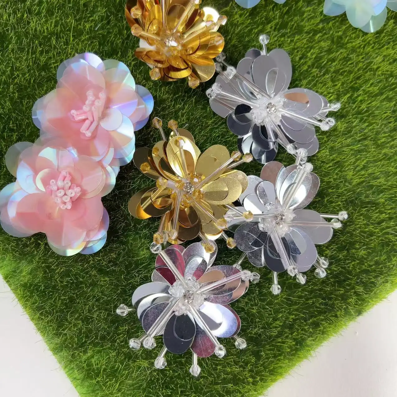 5pcs Beaded Firework Sequins Flower Applique Patches Sew On Beaded Embroidery Patches for Clothing Shoes Bags Hats Decoration