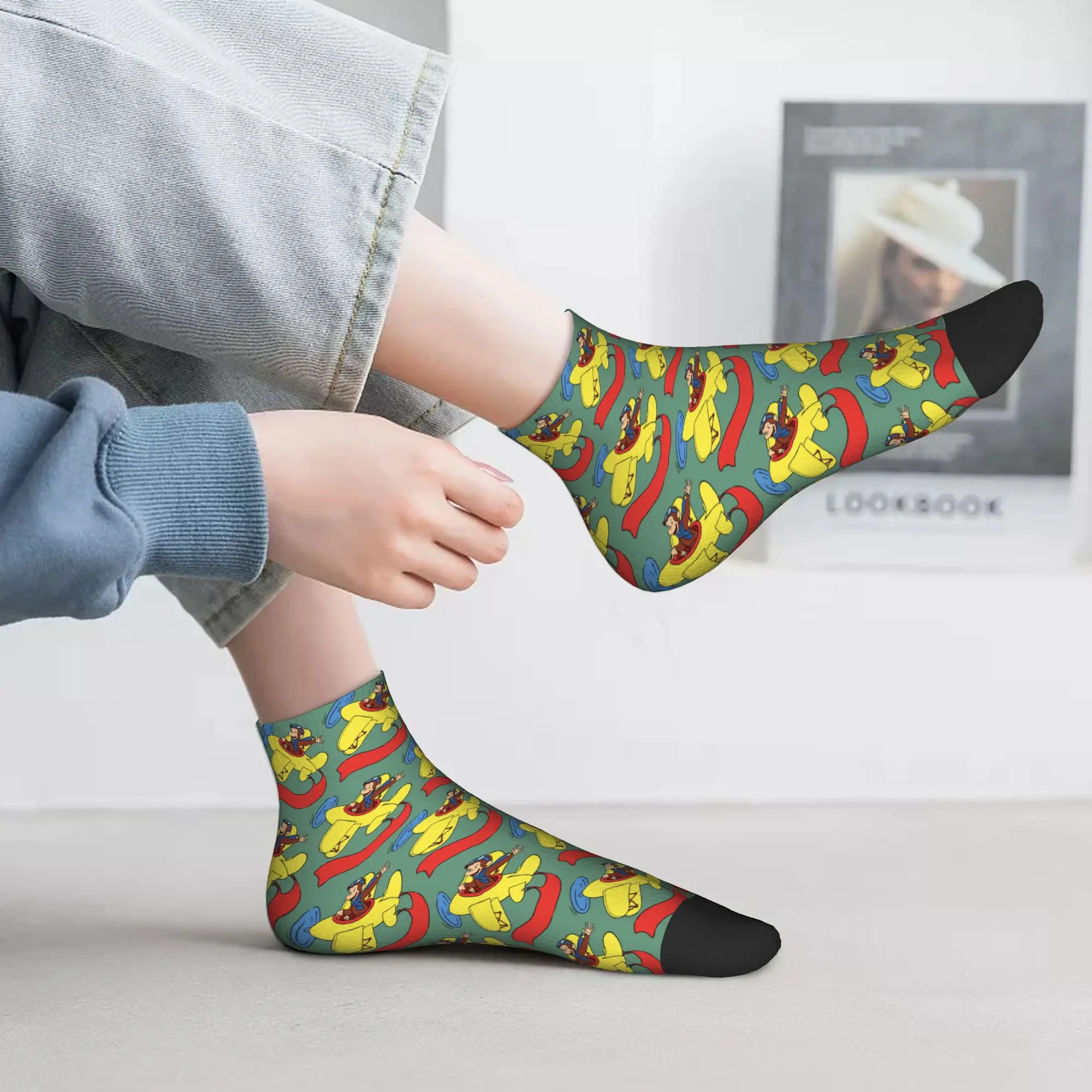 All Seasons Curious george in an airplan Socks Harajuku Super Soft Sport Middle Tube Socks Soft Hip Hop Stockings for Men Women