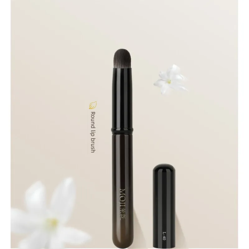 

The Moji L40 Round-head Lip Brush Comes With A Small-cap Lip Lipstick Smudging Brush And A Professional Makeup Brush