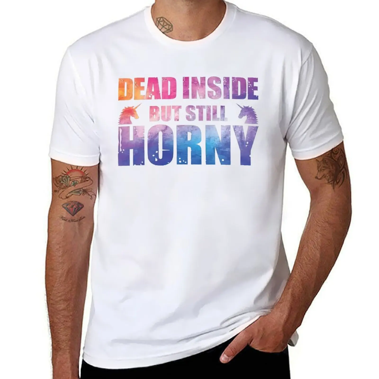 

Футболка Dead Inside But Still Horny с единорогом, мужские футболки, облегающая мужская футболка, футболка