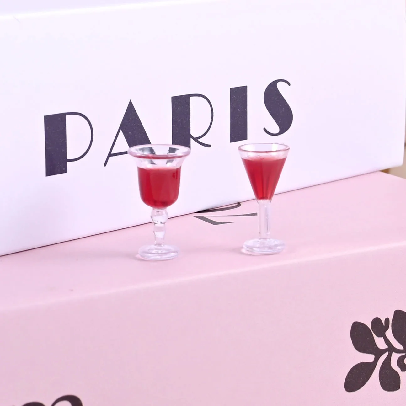 

Simulation Cup Miniature Dollhouse Resin Red Wine Glass Pretend Play Toys for DIY Doll Kitchen Accessories Arrange The Table