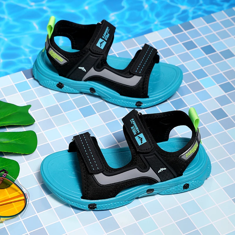 

A pair of children's summer open-toe sandals, breathable, cool, comfortable flat shoes, size 28-40，WK-TX199