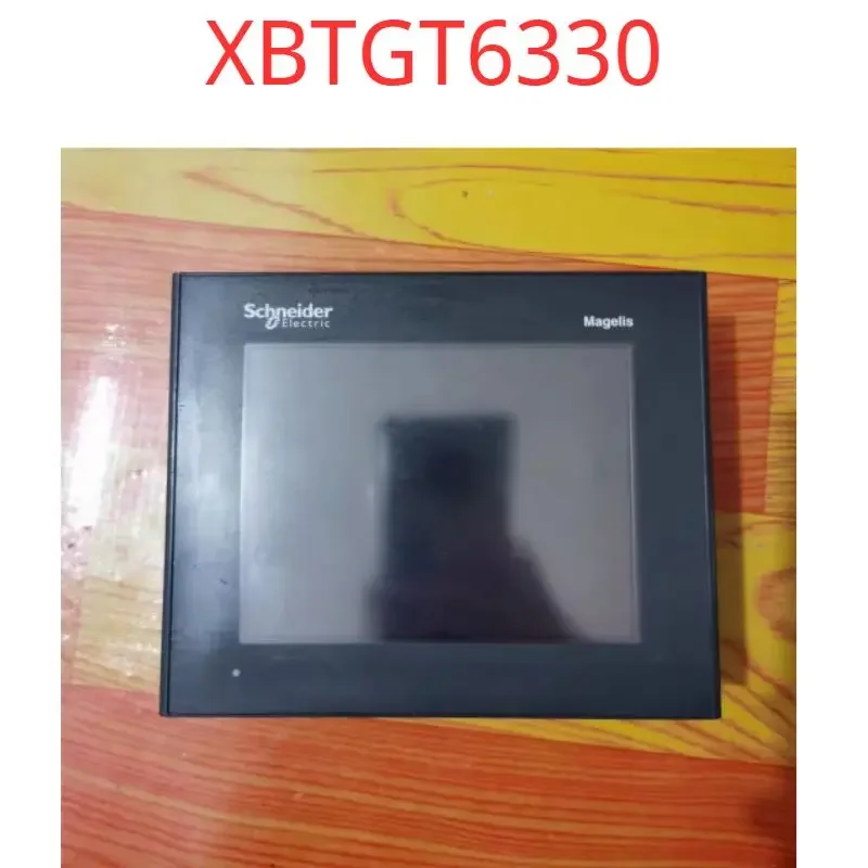 

Second-hand test OK XBTGT6330, touch screen, functional package XBTGT6330